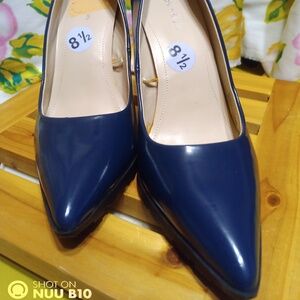 NavyBlue Heels / NEW